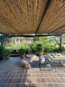 The Chicken Lodge - Charming Farm Cottage