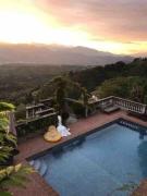 Villa Paradiso,stunning views ac heated pool