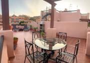 Penthouse Paradiso: 2BR Oasis in Casares del Sol