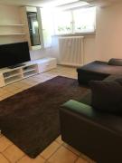 Schöne und große Ferien und Monteur Wohnung