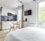 Studio Cosy face gare RER A