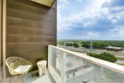 Luxe Austin Condo with Pool Access Near Dtwn!