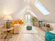 Roseland Penthouse - Arundel