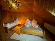 Almgasthaus Knöpflesbrunnen Vierbettzimmer 2