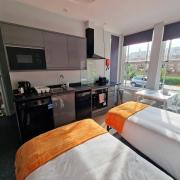 Budget studio apartment ensuite shower & parking