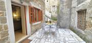 Lovely stone cottage, 100m to beach, in heart of Old Town -Noa Cottage