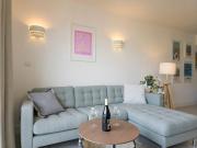 A022 Chic Cannes Flat Balcony Parking