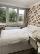 Luxury 3 Bedroom Flat with Garden