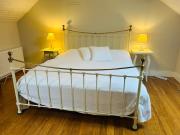 Glastonbury Festival en-suite Studio with Kitchenette - 2 miles to site Glastonbury Festival en-suite Studio with Kitchenette - 2 miles to site