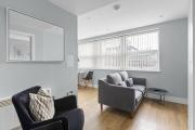 Bond Street Apartment in the Heart of Chelmsford City, Enjoy Sky TV & Modern Comforts