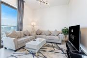 STAY BY LATINEM Luxury 1BR Holiday Home CVR A609 near Burj Khalifa