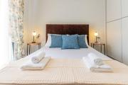 Semiramis Modern - Sleeps 8