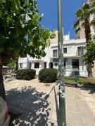 Chic Comfort:Cozy Meets Professional