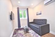 Beautiful 2BDR in Heart of Plateau Mont-Royal A