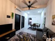 Top Tanah Merah