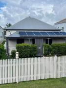 Retreat on Murray - Pool, Playground, Huge Deck!