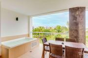 Zen Beachfront Condo, Pool, Gym, Golf, Beach Club