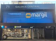 Quarto em apartamento no Centro