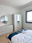 Luxury sea-view apartment