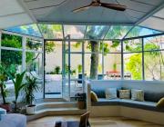 Bord de mer, magnifique appartement de 150m2 avec jardin