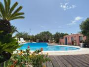 dependance in villa con piscina