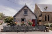 The Cutest Cottage In Town - South Hobart