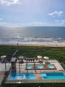 Condomínio pé na areia com lazer completo - PCD