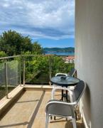 Sunny apartment in Tivat
