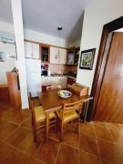 Cosy Flat Steps from the Sea