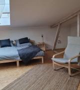 Stilvolles, helles Loft mit Sternenblick