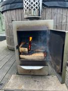 Off GRID Hobbit Hut with Wood Burning Hot tub NO SHOWER