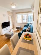 Four Views By The Sea Apartments