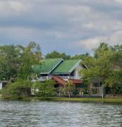 Leibe Lake Holiday Villa