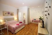 Rooms in Apartment Arago