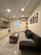 Jolie appartement Nice proche mer et aéroport Une chambre plus salon avec cuisine