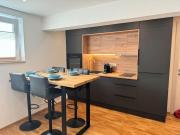 1,5-Zimmer, Top ausgestattet, 4 Pers, Souterrain, Self Check-in, Parkplatz, Netflix & Amazon Prime