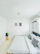 WV 11 Sleek and Cozy Studio