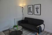 Spacious 2 Bed 2 Bath Apartment & Free Parking - LGW 10min drive