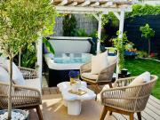Séjour Détente! Jacuzzi + Jardin privés