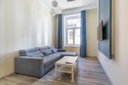 R62A Rottenbiller Apartment R62A Rottenbiller Apartment