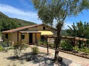 La Casa negli Ulivi, con piscina