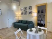 Prestigious Pied a Terre Wignacourt with views