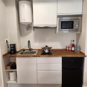 Modern Studio 5 min to Beach & Dining