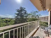 Lumineux T3 climatisé près de la plage des Lecques, avec double terrasse et parking. - FR-1-770-22