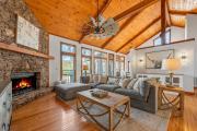 Blue Ridge Bliss - Lake Blue Ridge GA - Lake Views, Game Room, Spacious Accommodations, Private Dock - Morganton, GA