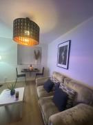 Lakeside View, Perton Village