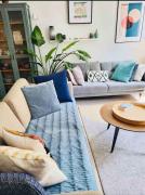 Large 2 bedrooms house with parking-BON75