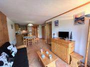 Appartement cosy 5 pers à 20m des pistes et commerces, balcons, parking couvert - FR-1-180-601