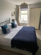 Anglers Cottage - Spacious Grade II Listed Cottage