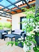 Casa Topik, Family and Surfhouse